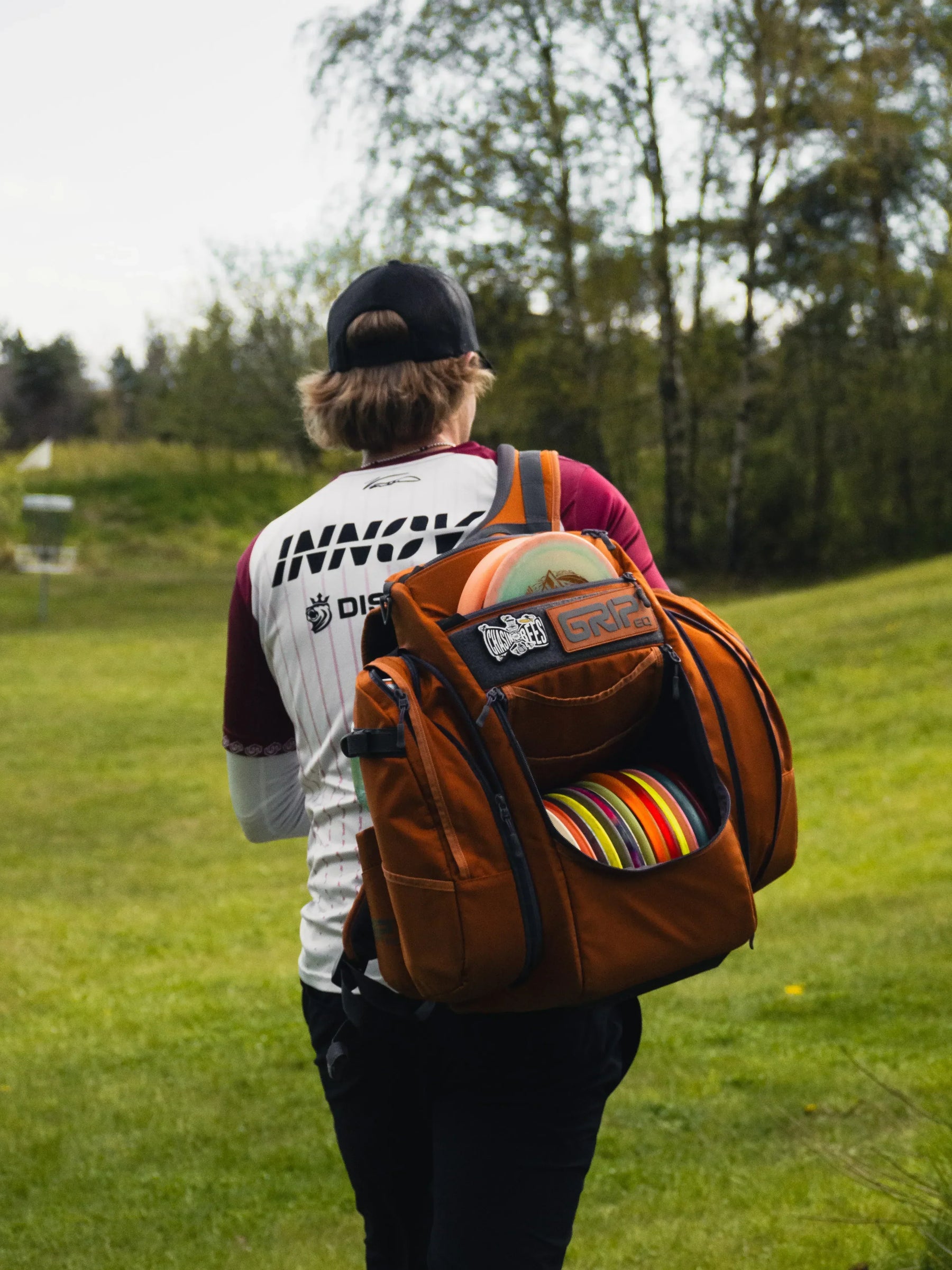 Mitä varusteita frisbeegolfin aloittamiseen tarvitaan?