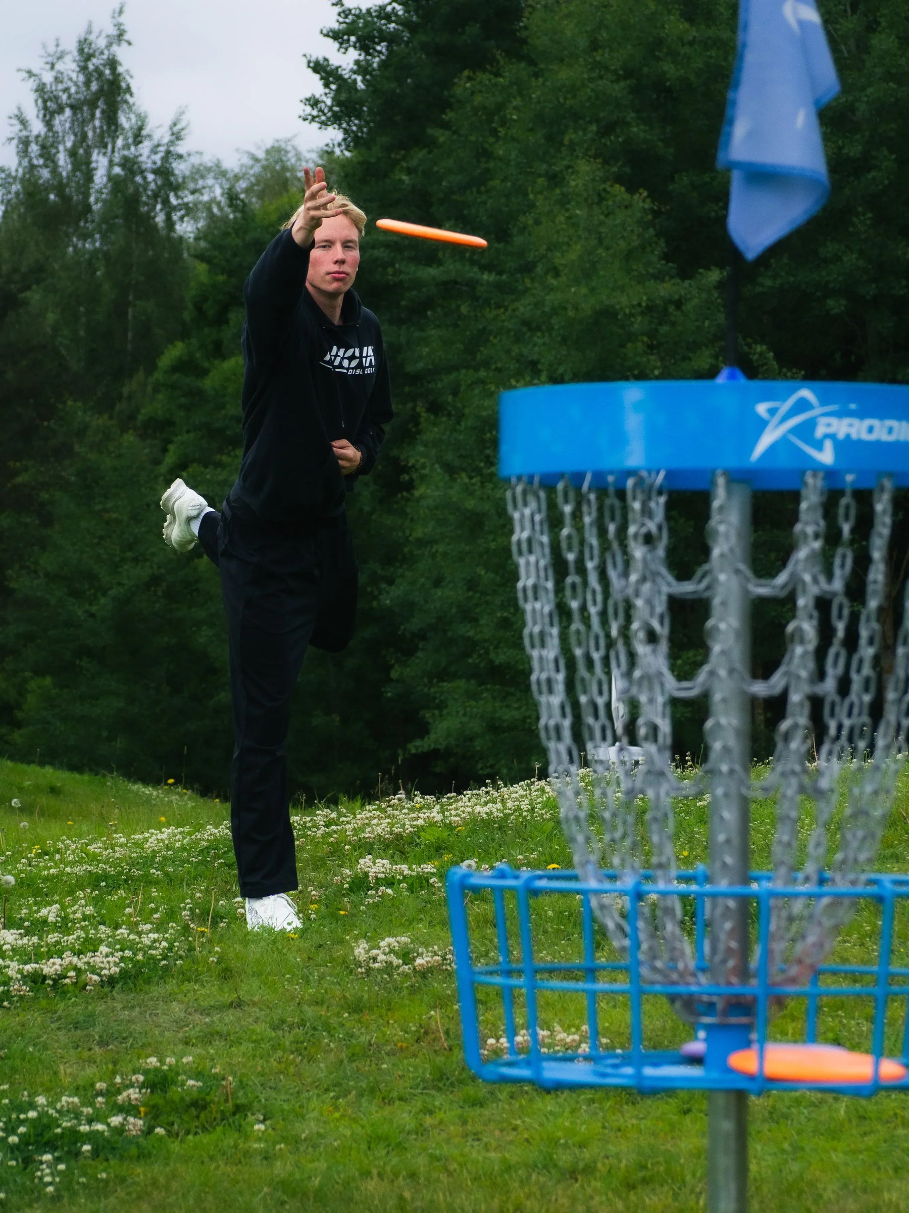 Minkä ikäisenä lapsi voi aloittaa frisbeegolfin?