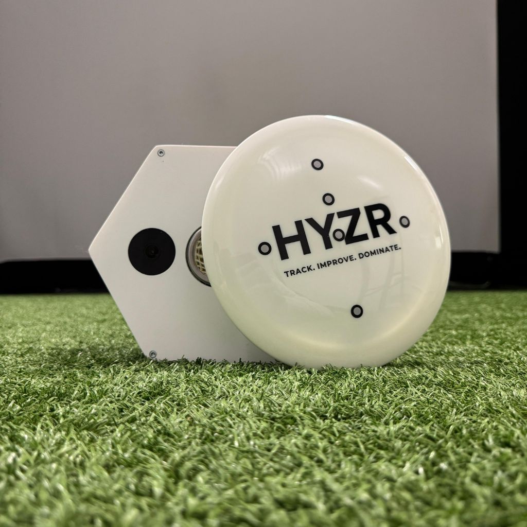 HYZR One - Disc Golf Simulator