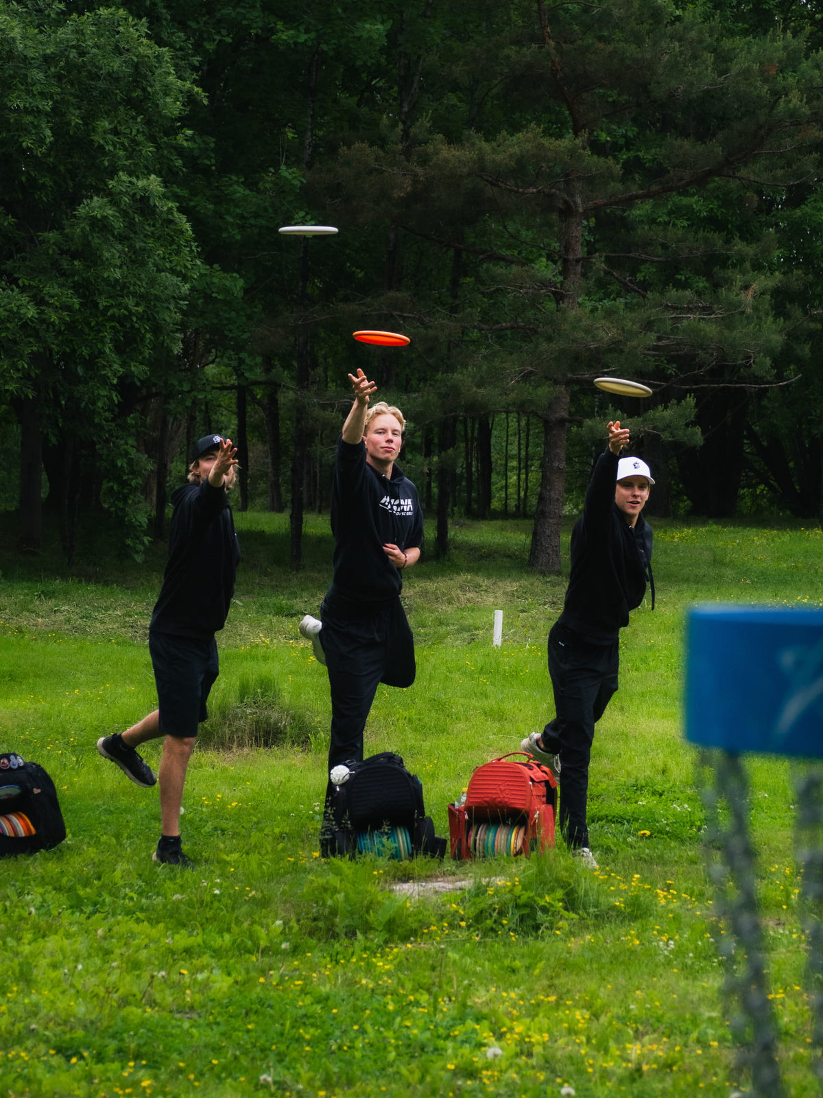 Team DiscKing player Väinö Mäkelä