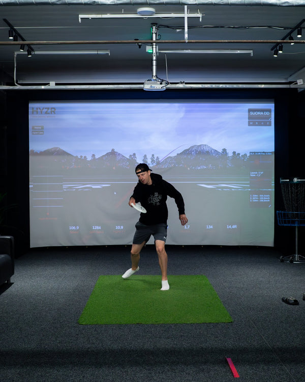 Disc golf simulator at DiscKing's indoor training centre